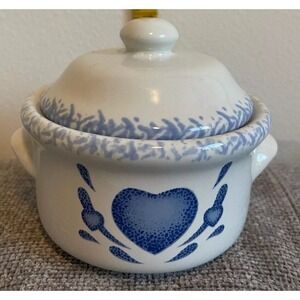 King Universe Co., LTD Sturdy Sugar Bowl with Lid- blue heart‎ and blue accents